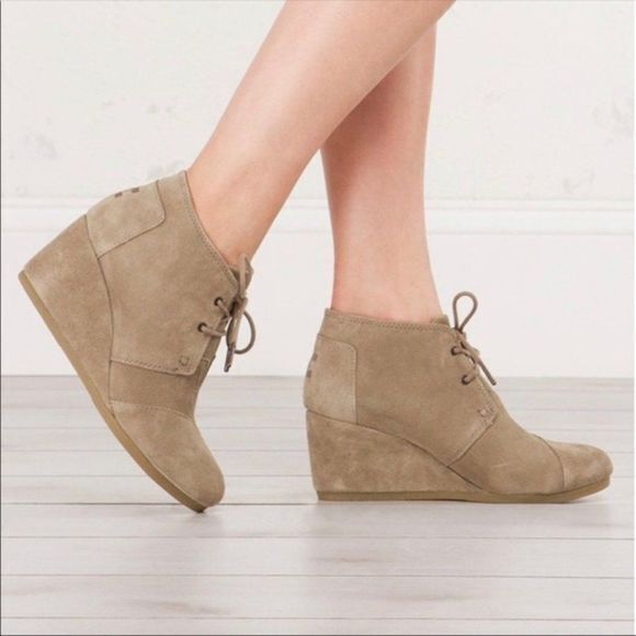 TOMS Desert Taupe Wedge Ankle Booties Shoes Suede Leather‎ Women's Size 8.5 - Picture 1 of 8